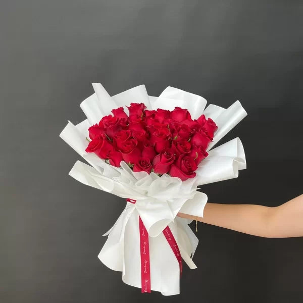 [33 Roses] Eternal Love – Red Roses
