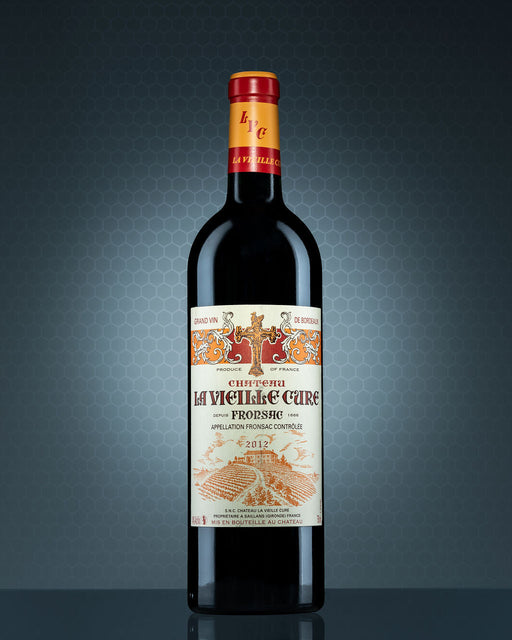 Château la Vieille Cure Fronsac black wine bottel