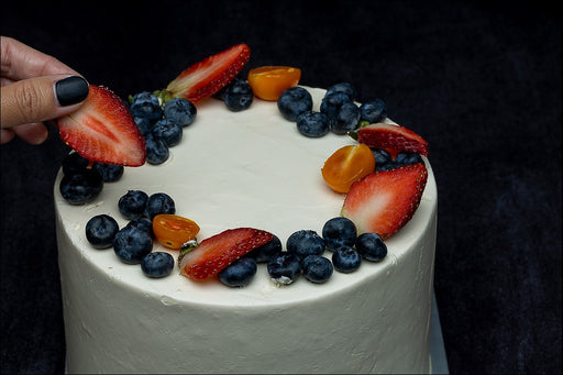 white Chocolate Fresh Berries Cake