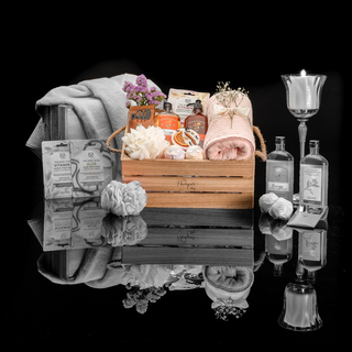 Bath & Body Works Gift Box pink colour